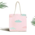 - Canta-4652 - Realhomes Pembe Zemin Mavi Bulut Desenli Özel Tasarımlı Dijital Baskılı Çocuk Odası Kumaş Plaj Çantası Realhomes