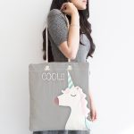 - Canta-4654-1 - Realhomes Gri Zemin Cool Yazılı Unicorn Baskılı Dijital Baskılı Çocuk Odası Kumaş Plaj Çantası Realhomes