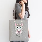 - Canta-4673-1 - Realhomes Gri Zemin Sevimli Papyonlu Kedi Desenli Dijital Baskılı Çocuk Odası Kumaş Plaj Çantası Realhomes