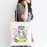 - Canta-4681-1 - Realhomes Beyaz Zemin Tatil Temalı Sevimli Kedi Desenli Dijital Baskılı Kumaş Plaj Çantası Realhomes