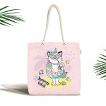 - Canta-4683 - Realhomes Pembe Zemin Tatil Temalı Sevimli Kedi Desenli Dijital Baskılı Kumaş Plaj Çantası Realhomes