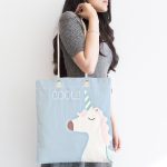 - Canta-4722-1 - Realhomes Mavi Zeminli Cool Yazılı Unicorn Desenli Dijital Baskılı Çocuk Odası Kumaş Plaj Çantası Realhomes