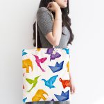 - Canta-4831-1 - Realhomes Realhomes Beyaz Zeminli Origami Sanatı Dijital Baskılı Kumaş Plaj Çantası Realhomes