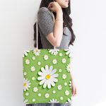 - Canta-4840-1 - Realhomes Realhomes Yeşil Zeminde Papatya Desenli Dijital Baskılı Kumaş Plaj Çantası Realhomes