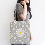 - Canta-4843-1 - Realhomes Realhomes Gri Zeminde Papatya Desenli Dijital Baskılı Kumaş Plaj Çantası Realhomes