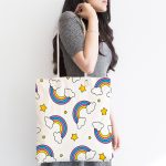 - Canta-4901-1 - Realhomes Realhomes Beyaz Zeminde Gökkuşağı Dijital Baskılı Kumaş Plaj Çantası Realhomes