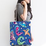 - Canta-4938-1 - Realhomes Realhomes Sevimli Dinozorlar Dijital Baskılı Kumaş Plaj Çantası Realhomes