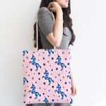 - Canta-4942-1 - Realhomes Realhomes Pembe Zeminde Pembe Yıldız Dijital Baskılı Kumaş Plaj Çantası Realhomes