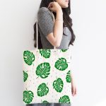 Realhomes Beyaz Zeminde Yapraklar Dijital Baskılı Kumaş Plaj Çantası Realhomes