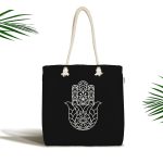 - Canta-5210 - Realhomes Siyah Zeminde Beyaz Fatma Ana Eli Motifli Kumaş Plaj Çantası Realhomes