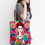 - Canta-5213-1 - Realhomes Fuşya Zeminde Frida Kahlo Motifli Özel Tasarım Kumaş Plaj Çantası Realhomes