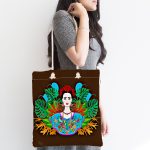 - Canta-5217-1 - Realhomes Kahverengi Zeminde Özel Tasarım Frida Kahlo Dijital Baskılı Kumaş Plaj Çantası Realhomes