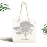Dekoratif Beyaz Zeminde Gri Ağaç Desenli Kumaş Plaj Çantası Realhomes