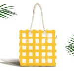 Sarı Zeminde Geometrik Kare Motifli Kumaş Plaj Çantası Realhomes