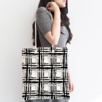 - Canta-5264-1 - Realhomes Izgara Zeminde Gri Tonlama Dijital Baskılı Özel Tasarım Kumaş Plaj Çantası Realhomes