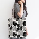 Siyah Ve Beyaz Yaprak Motifli Kumaş Plaj Çantası Realhomes