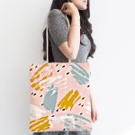 - Canta-5295-1 - Realhomes Pembe Zemin Üzerinde Sulu Boya Gold Ve Mavi Çizimli Kumaş Plaj Çantası Realhomes