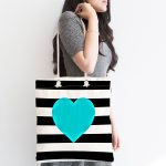 - Canta-537-1 - Realhomes Modern Kalp Desenli Dijital Baskılı Kumaş Plaj Çantası Realhomes