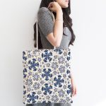 - Canta-5404-1 - Realhomes Gri Kot Zemin Üzerinde Kristal Taneleri Motifli Kumaş Plaj Çantası Realhomes