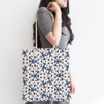 - Canta-5408-1 - Realhomes Gri Zeminde Kar Taneleri Dijital Baskılı Kumaş Plaj Çantası Realhomes