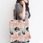 - Canta-5418-1 - Realhomes Soyut Çizimler İçerisinde Siyah Tropik Yaprak Motifli Kumaş Plaj Çantası Realhomes