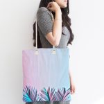 Toz Mavisi Zeminli Tropik Yapraklı Özel Tasarım Dijital Baskılı Kumaş Plaj Çantası Realhomes