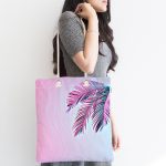 - Canta-5520-1 - Realhomes Toz Mavisi Zeminli Tropik Yapraklı Özel Tasarım Kumaş Plaj Çantası Realhomes