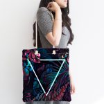 Tropik Yapraklar Üzerinde Neon Üçgen Motifli Kumaş Plaj Çantası Realhomes