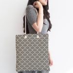 Gri Geometrik Pul Desenli Dijital Baskılı Kumaş Plaj Çantası Realhomes