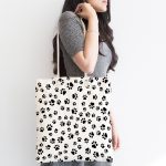- Canta-5661-1 - Realhomes Kedi Köpek Ayak İzi Dijital Baskılı Kumaş Plaj Çantası Realhomes