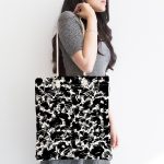 Beyaz Zeminde Anlamsız Çizgiler Desenli Kumaş Plaj Çantası Realhomes