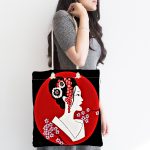 - Canta-5829-1 - Realhomes Siyah ve Kırmızı Zeminli Japon Kız Modern Kumaş Plaj Çantası Realhomes