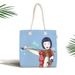 - Canta-5856 - Realhomes Mavi Zeminde Keman Çalan Japon Kız Desenli Kumaş Plaj Çantası Realhomes