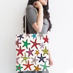 - Canta-6477-1 - Realhomes Rengarenk Deniz Yıldızları Desenli Dijital Baskılı Kumaş Plaj Çantası Realhomes