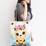 - Canta-6624-1 - Realhomes Sevimli Arı Çocuk Odası Dijital Baskılı Kumaş Plaj Çantası Realhomes
