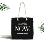 - Canta-6759 - Realhomes Siyah Zeminde NOW Yazılı Kumaş Plaj Çantası Realhomes