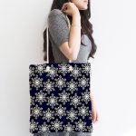 Lacivert Zeminli Beyaz Kar tanesi Desenli Dijital Baskılı Kumaş Plaj Çantası Realhomes
