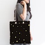 - Canta-7117-1 - Realhomes Gold Zeminde Yatay Siyah Çizgili Dijital Baskılı Kumaş Plaj Çantası Realhomes