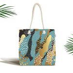 - Canta-7171 - Realhomes Renkli Zeminde Gold Detaylı Dijital Baskılı Kumaş Plaj Çantası Realhomes