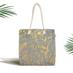 Antrasit Zemin Üzerinde Gold Detaylı Çizim Desenli Dijital Baskılı Kumaş Plaj Çantası Realhomes