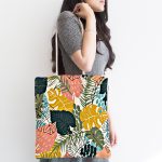 - Canta-7251-1 - Realhomes Pudra Zeminde Renkli Yaprak Desenli Dijital Baskılı Kumaş Plaj Çantası Realhomes