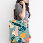 - Canta-7266-1 - Realhomes Renkli Zemin Üzerinde Onedraw Çizimli Dijital Baskılı Kumaş Plaj Çantası Realhomes