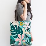 Renkli Zemin Üzerinde Yaprak Motifli Dijital Baskılı Kumaş Plaj Çantası Realhomes