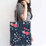 Rengarenk Zeminde Onedraw Çizimli Çiçek Desenli Dijital Baskılı Kumaş Plaj Çantası Realhomes