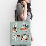 Rengarenk Zeminli Rengarenk Çiçek Desenli Dijital Baskılı Kumaş Plaj Çantası Realhomes