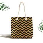 Siyah Zemin Üzerinde Gold Renkli Zikzak Desenli Dijital Baskılı Kumaş Plaj Çantası Realhomes