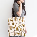 - Canta-7559-1 - Realhomes Beyaz Zemin Üzerinde Gold Renkli Yılbaşı Temalı Dijital Baskılı Kumaş Plaj Çantası Realhomes