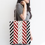 - Canta-7639-1 - Realhomes Beyaz Zemin Üzerinde Geometrik Çizimli Zikzak Desenli Dijital Baskılı Kumaş Plaj Çantası Realhomes