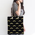 Siyah Zemin Üzerinde Gold Detaylı Çizim Dijital Baskılı Kumaş Plaj Çantası Realhomes