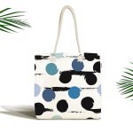 - Canta-7730 - Realhomes Beyaz Zemin Üzerinde Renkli Puantiyeli Dijital Baskılı Kumaş Plaj Çantası Realhomes